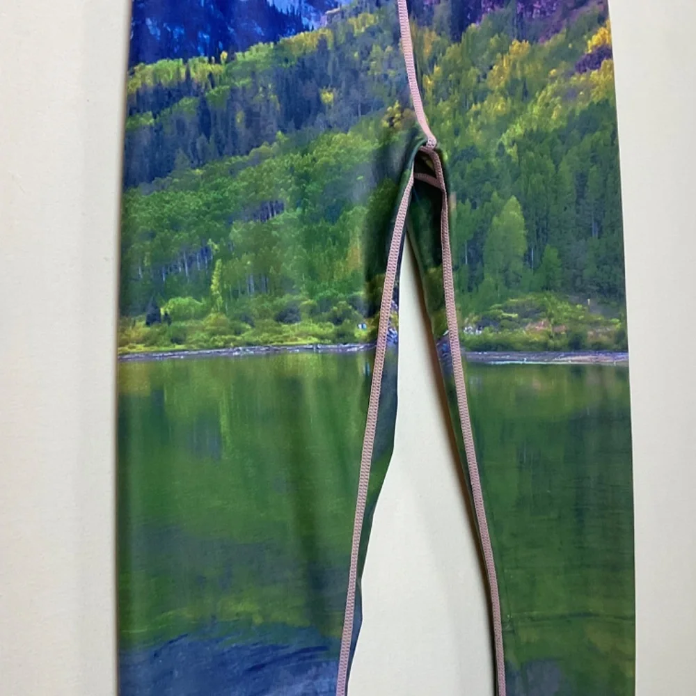 📦⛰️Get Lost leggings sz Small *Coupon Eligible* preowned FREE SHIPPING - Picture 5 of 14